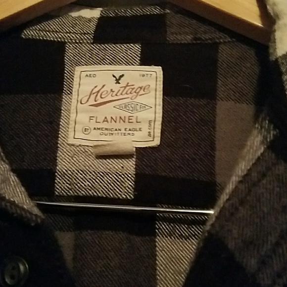 American Eagle - Thicker Flannel Checkered Shirt - Picture 7 of 8